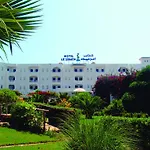 Le Zenith Hotel